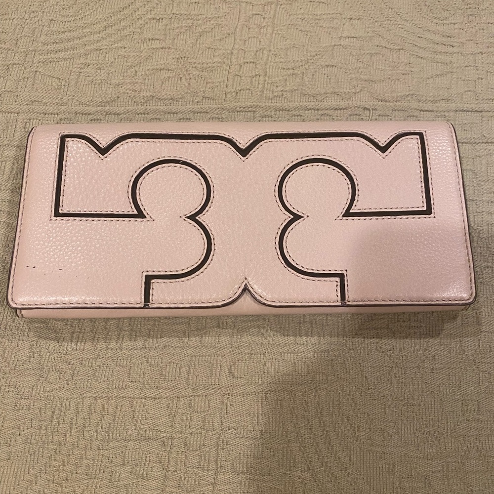 Tory Burch envelope clutch , small, can hold only essentials. Clean, no marks.